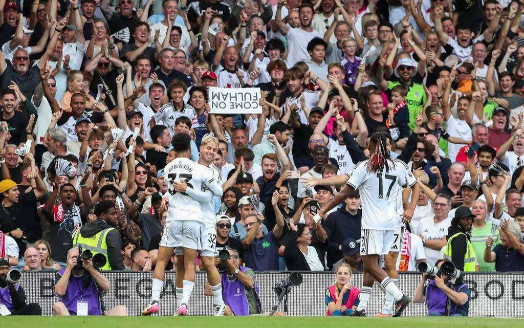 华体会app-包含巴黎圣日耳曼战平本菲卡，阿扎尔乌龙送礼英超的词条