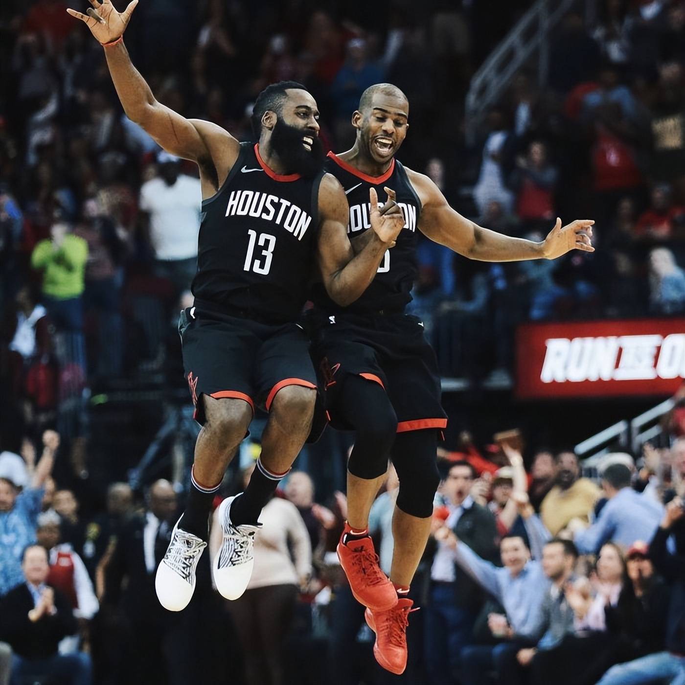 火箭客场击败灰熊,哈登状态飙升 火箭客场击败灰熊,哈登状态飙升