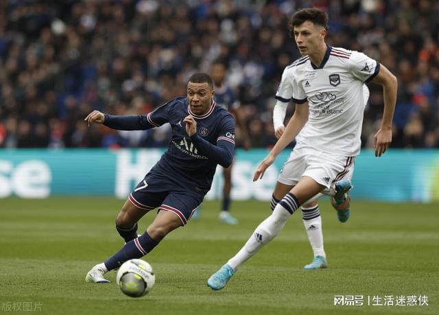 法国队横扫日本队，波尔点燃赛场